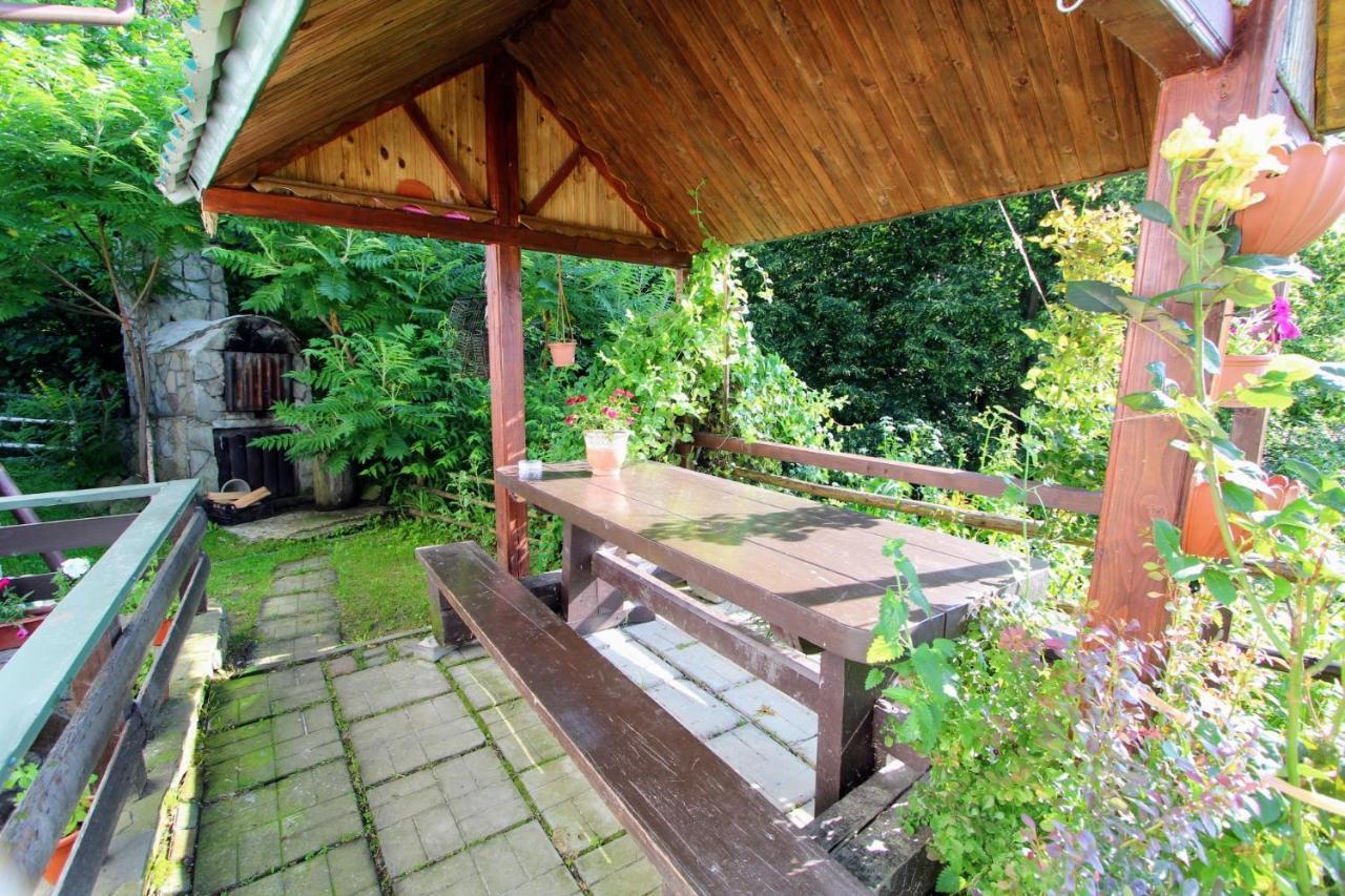 Котедж "Гірський Затишок" Jaremtsche Exterior foto