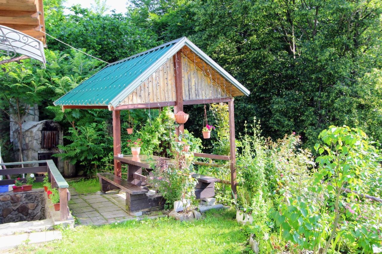 Котедж "Гірський Затишок" Jaremtsche Exterior foto